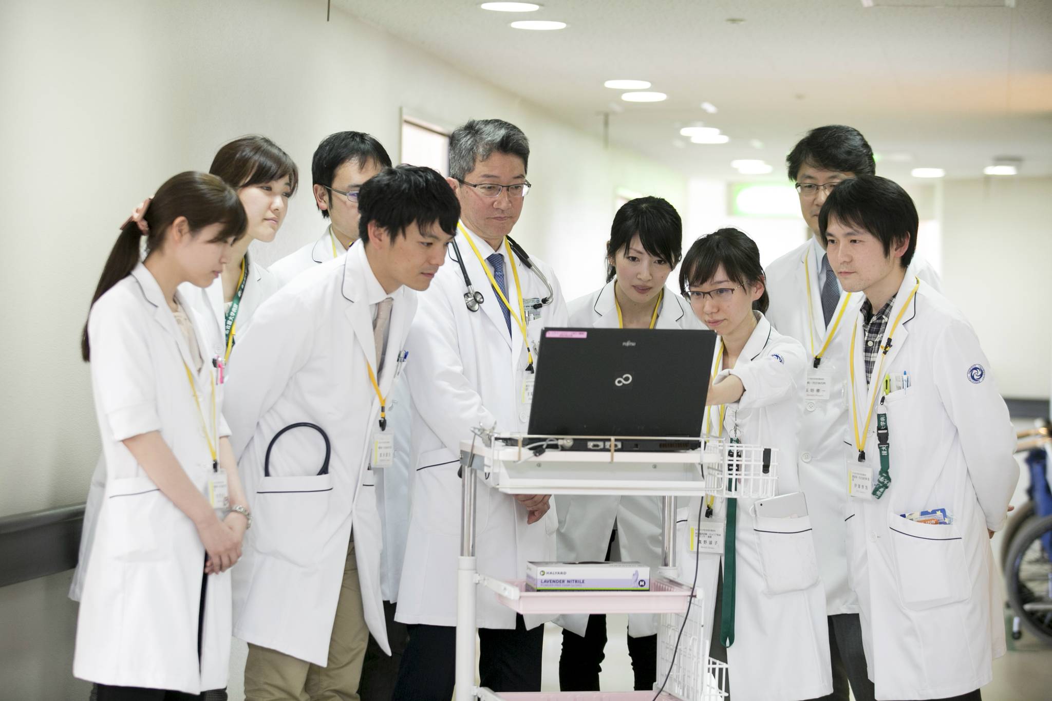 Japanese hospitals are using robots to do grunt work