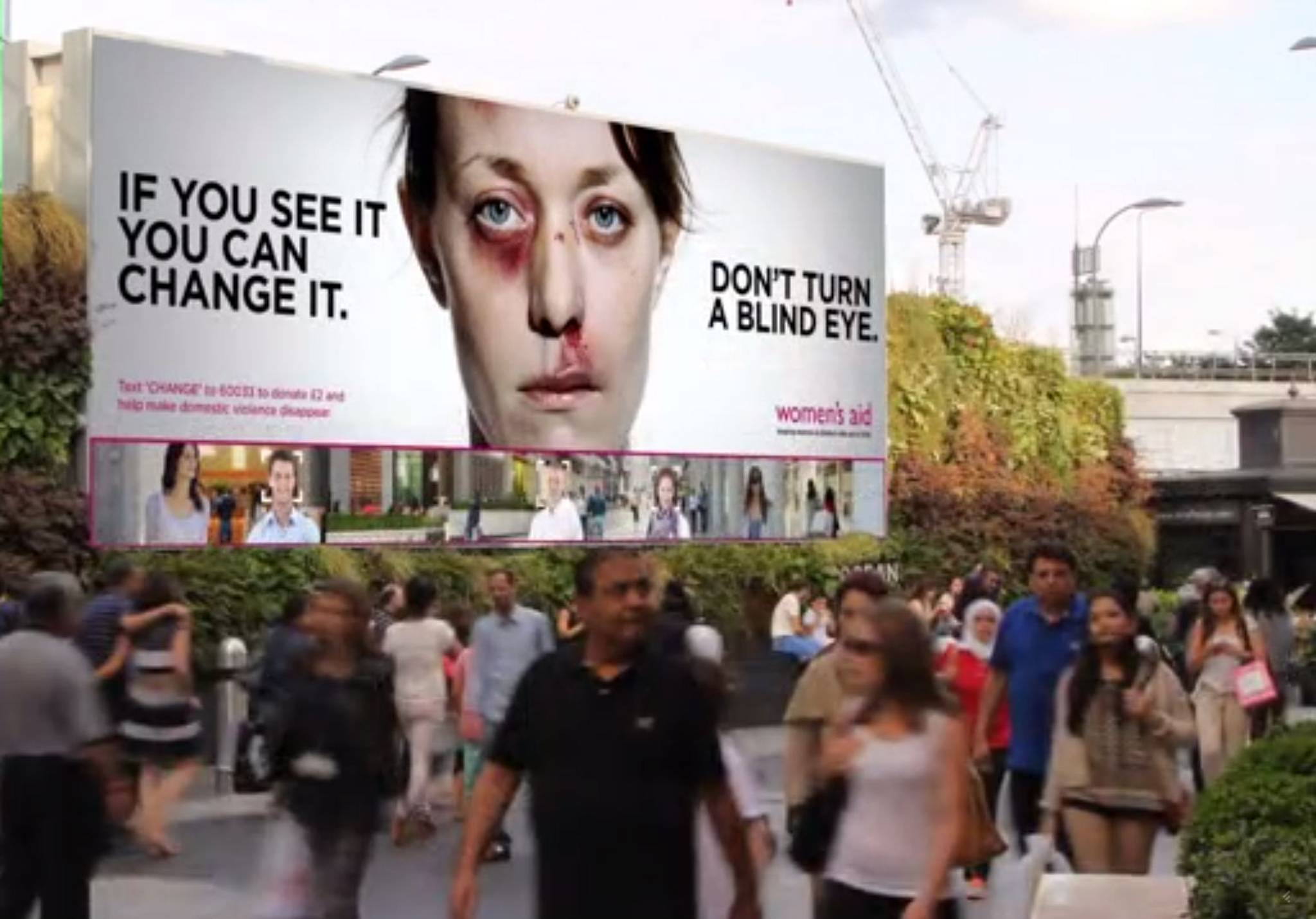 A billboard that reacts when you look at it