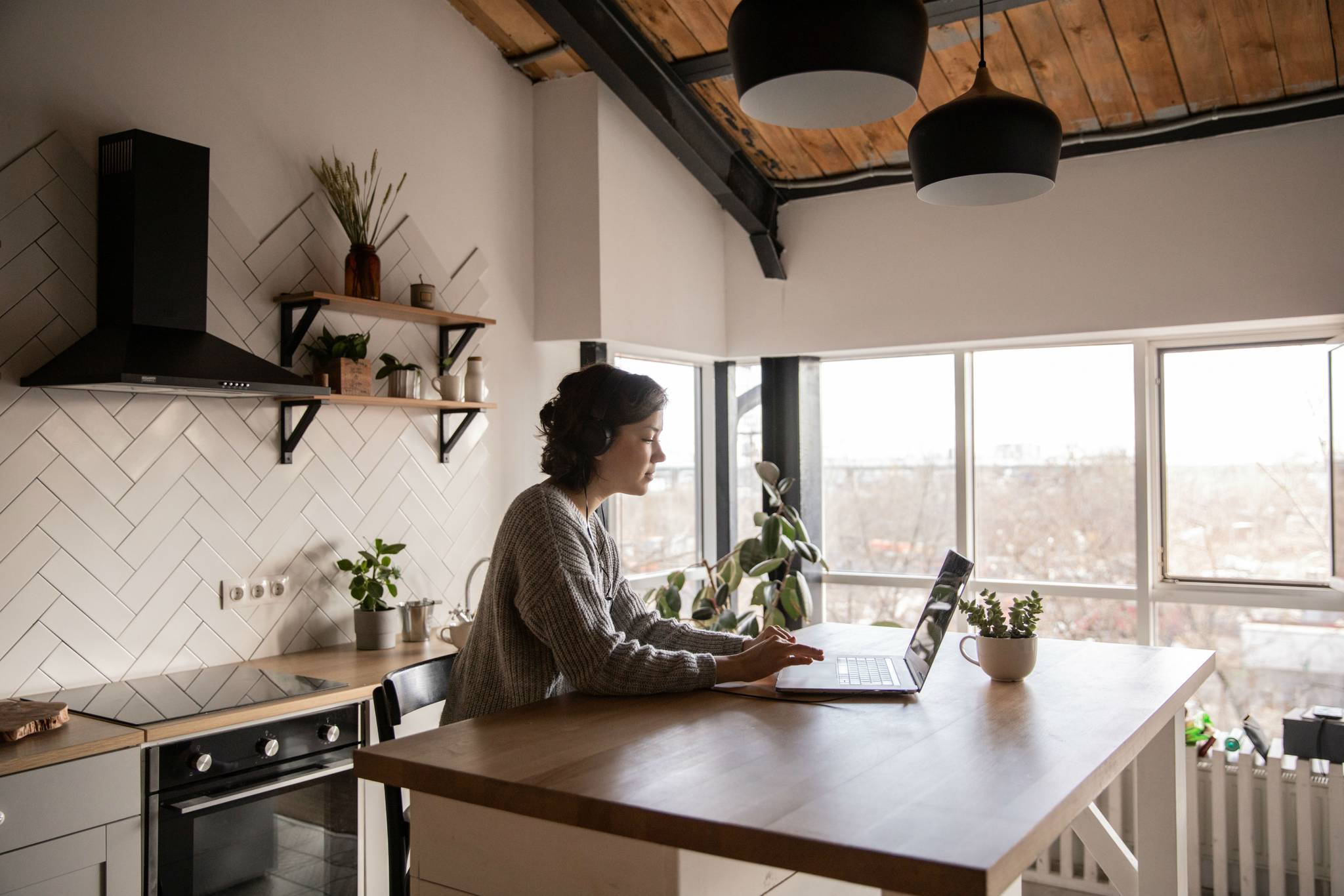Bedroom office!? The science of working from home