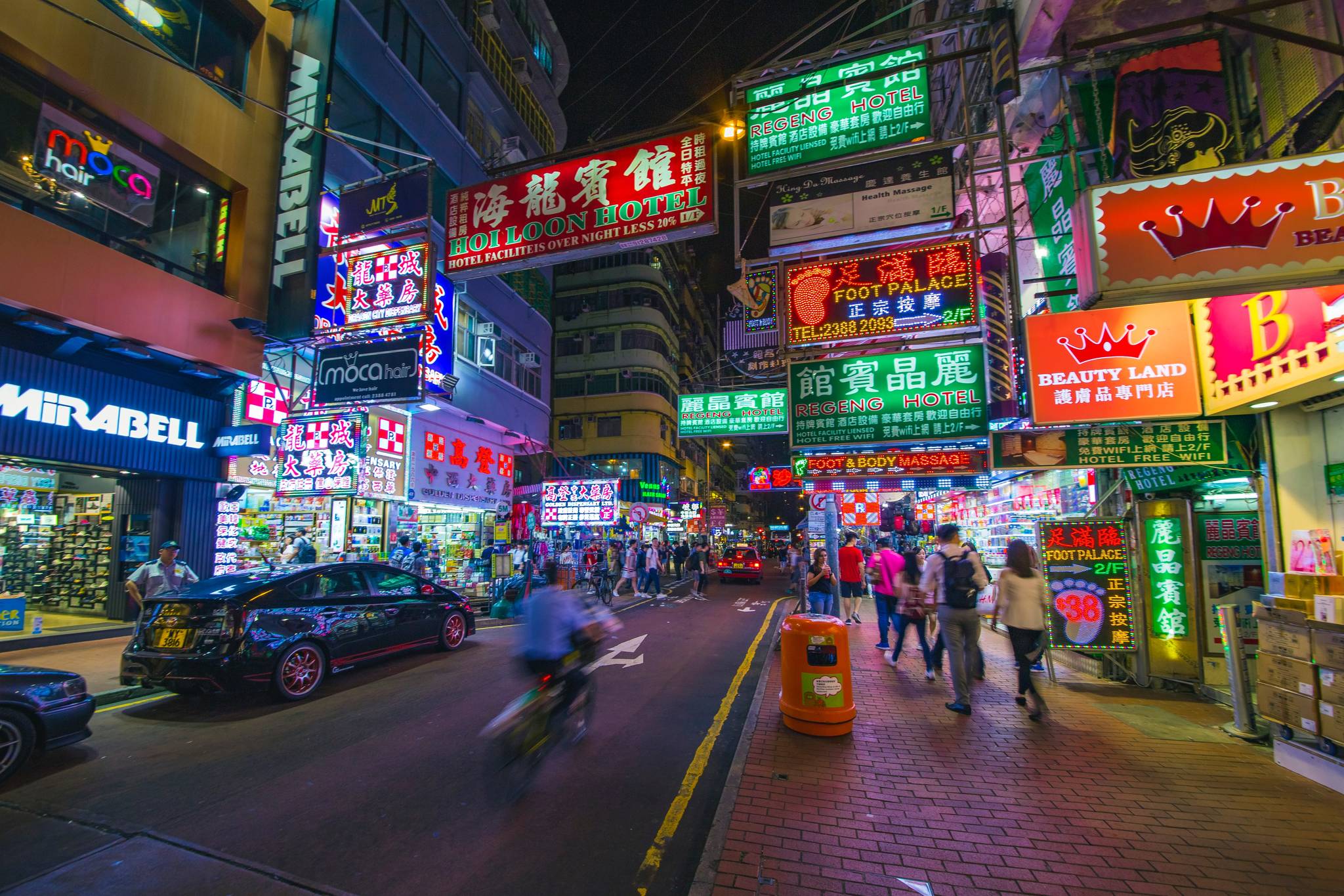 Hong Kong tempts tourists back with free plane tickets