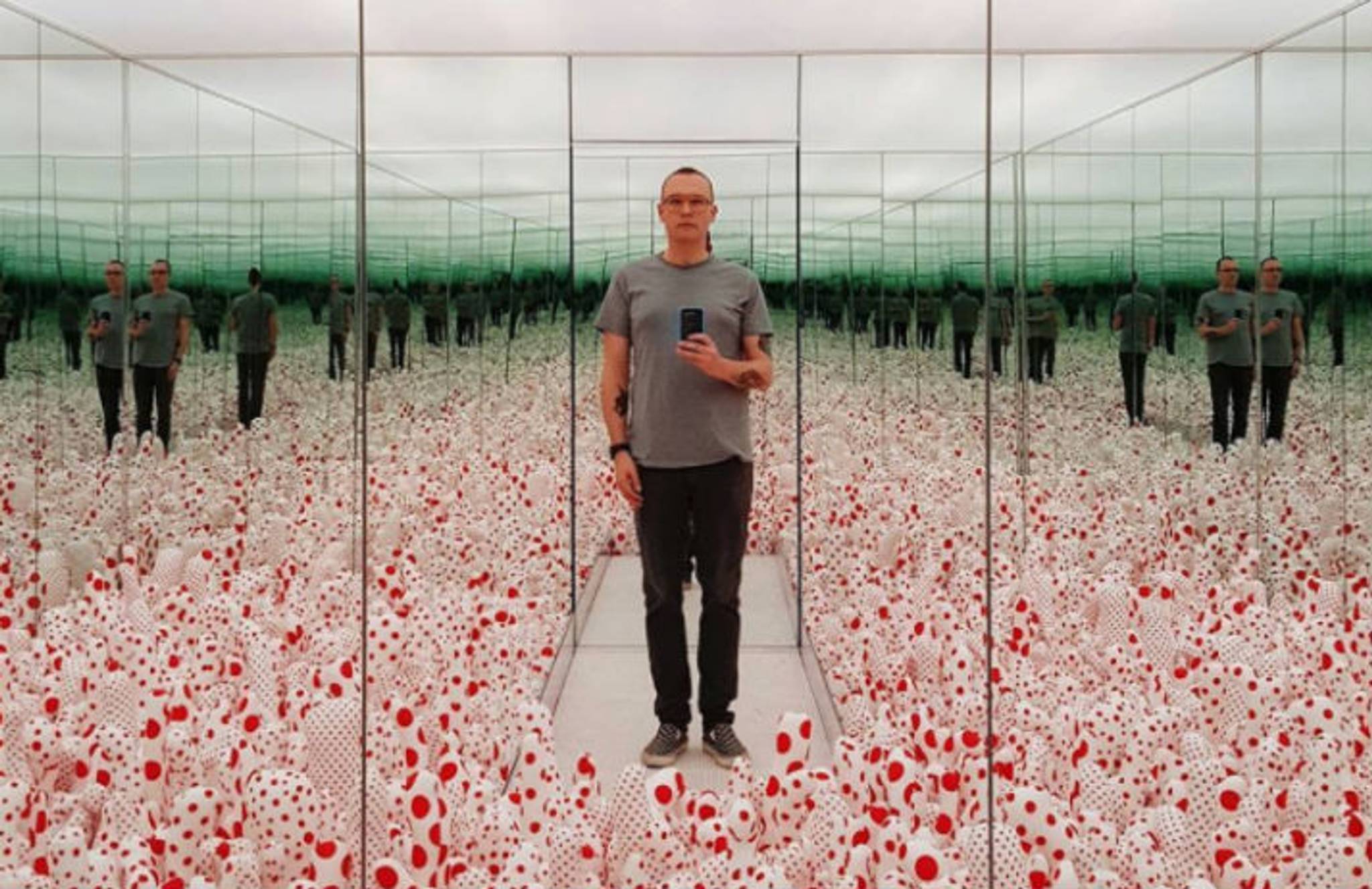 Yayoi Kusama's LA exhibit has a 30-second selfie rule