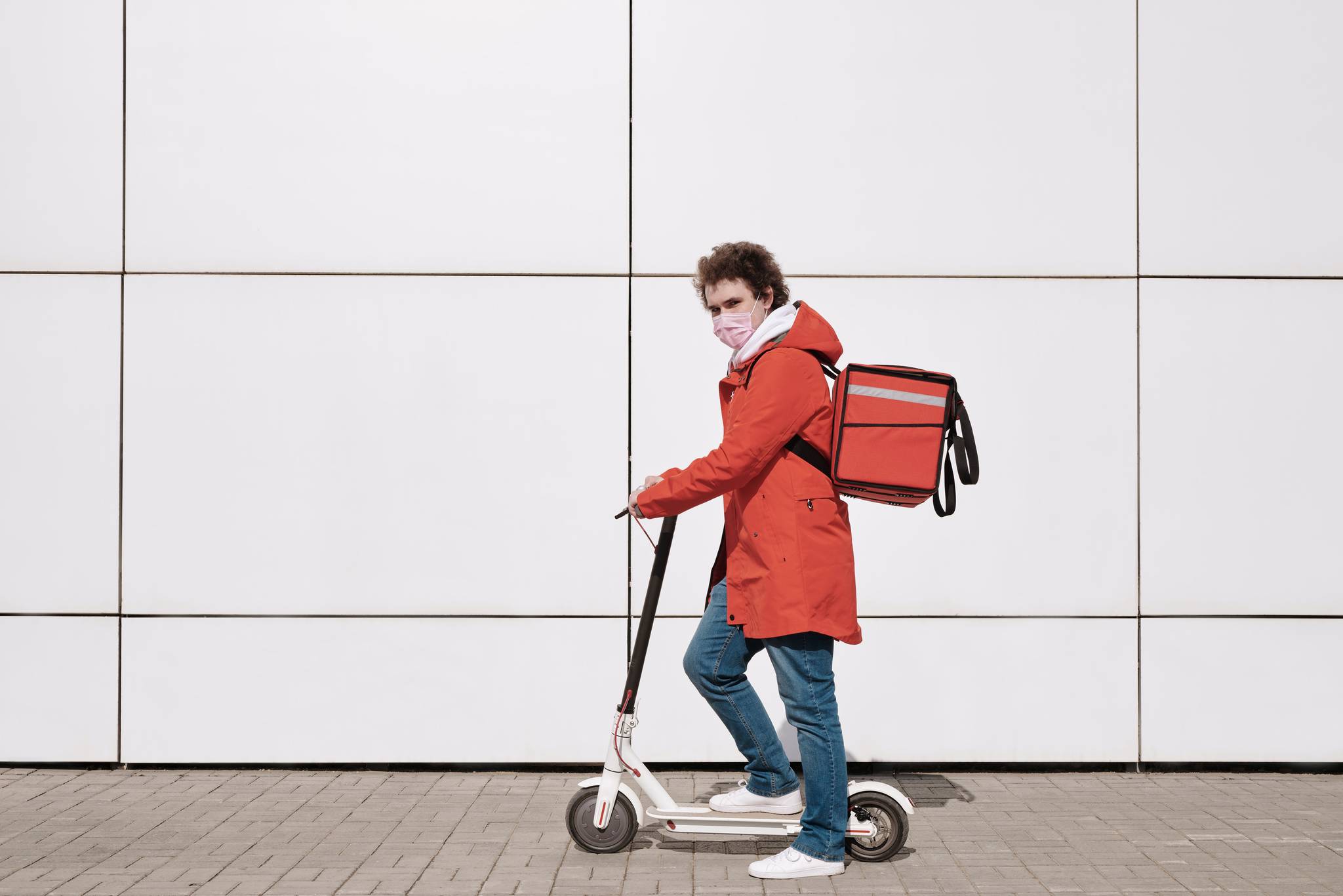 Home-delivery lockers level up foodtech ecosystem