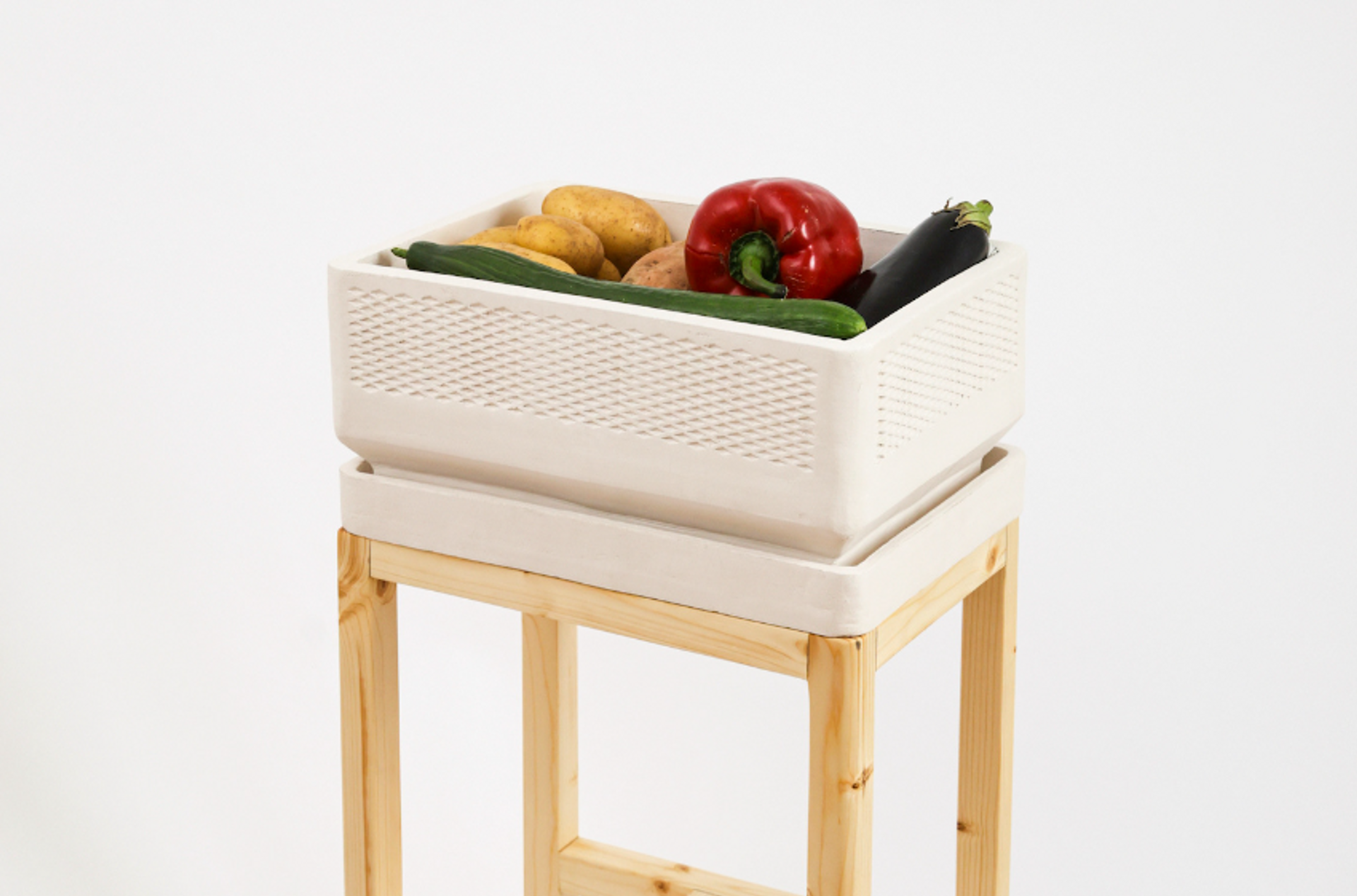 Tony clay pot cooler offers an off-grid fridge option 