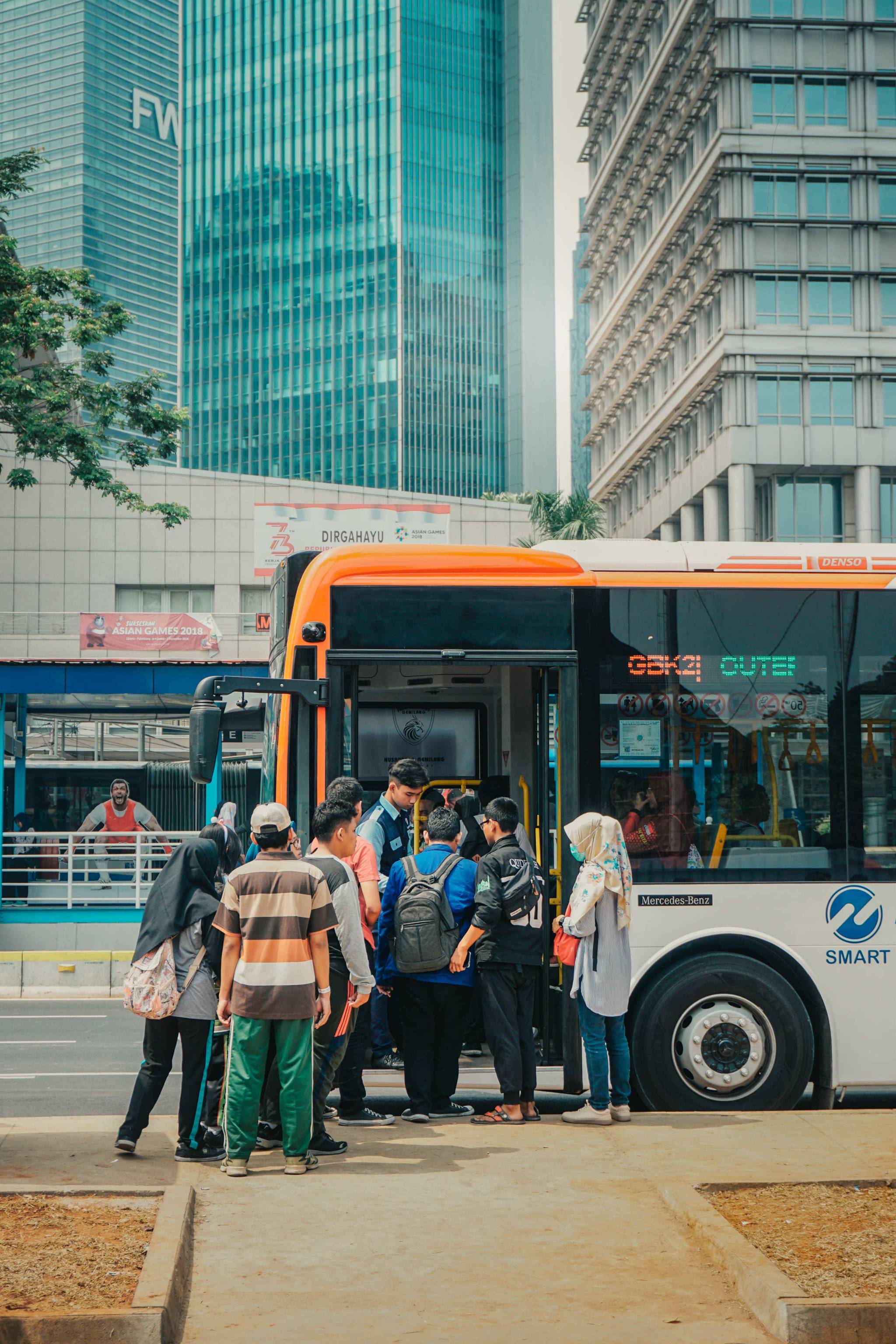Dubai locals get involved in public transport redesign
