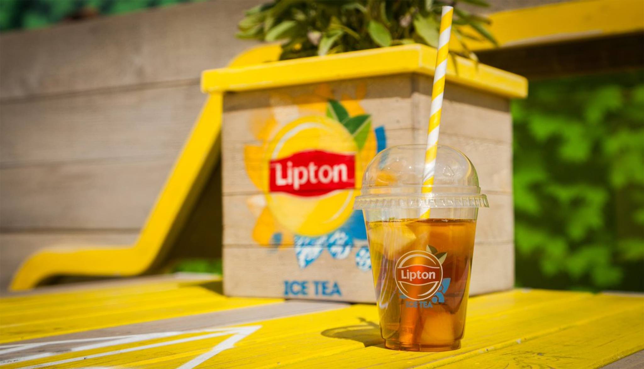 Lipton Ice Tea tests water of social media altruism