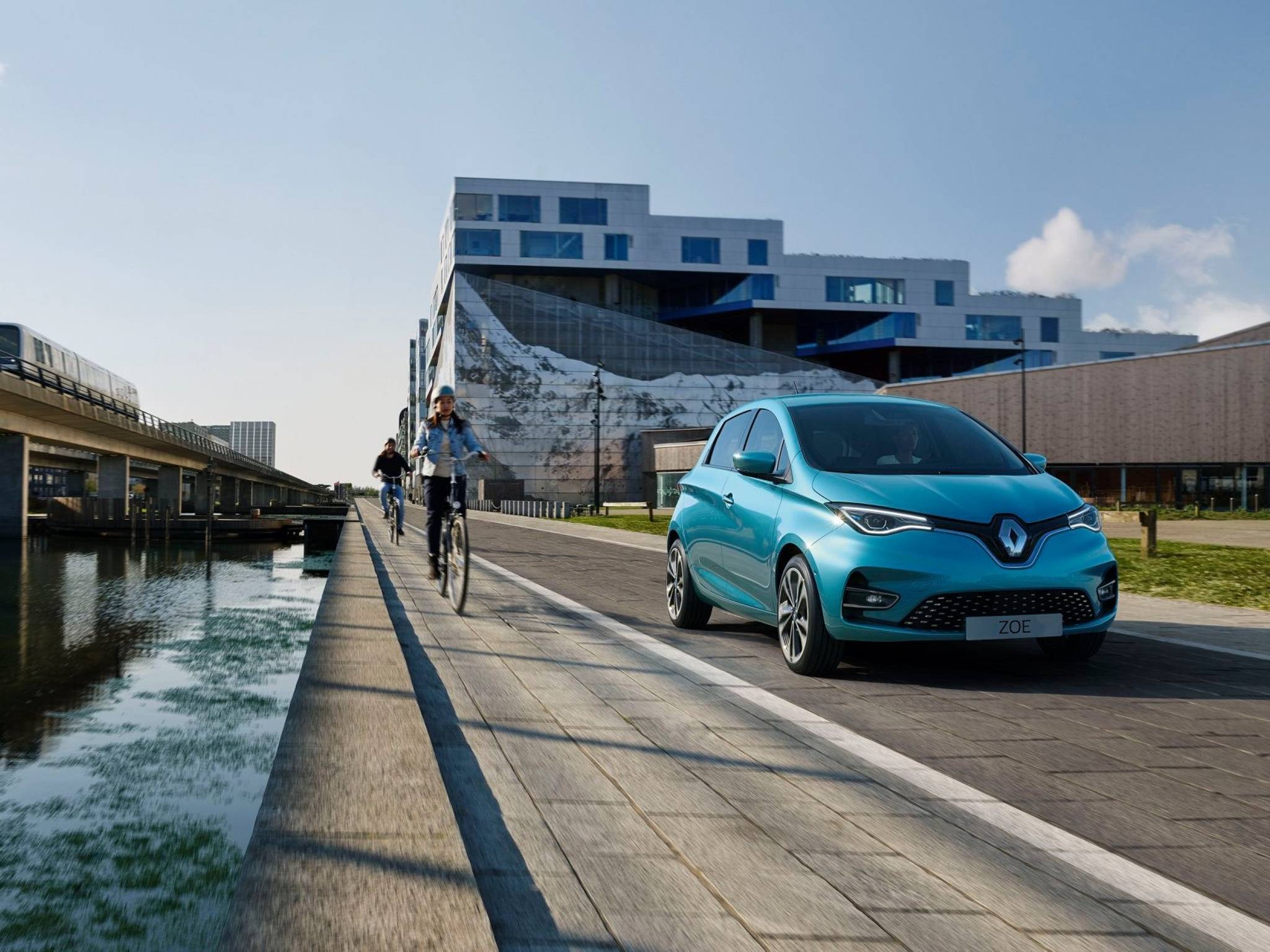 Renault Zoe: basic EV leads over style