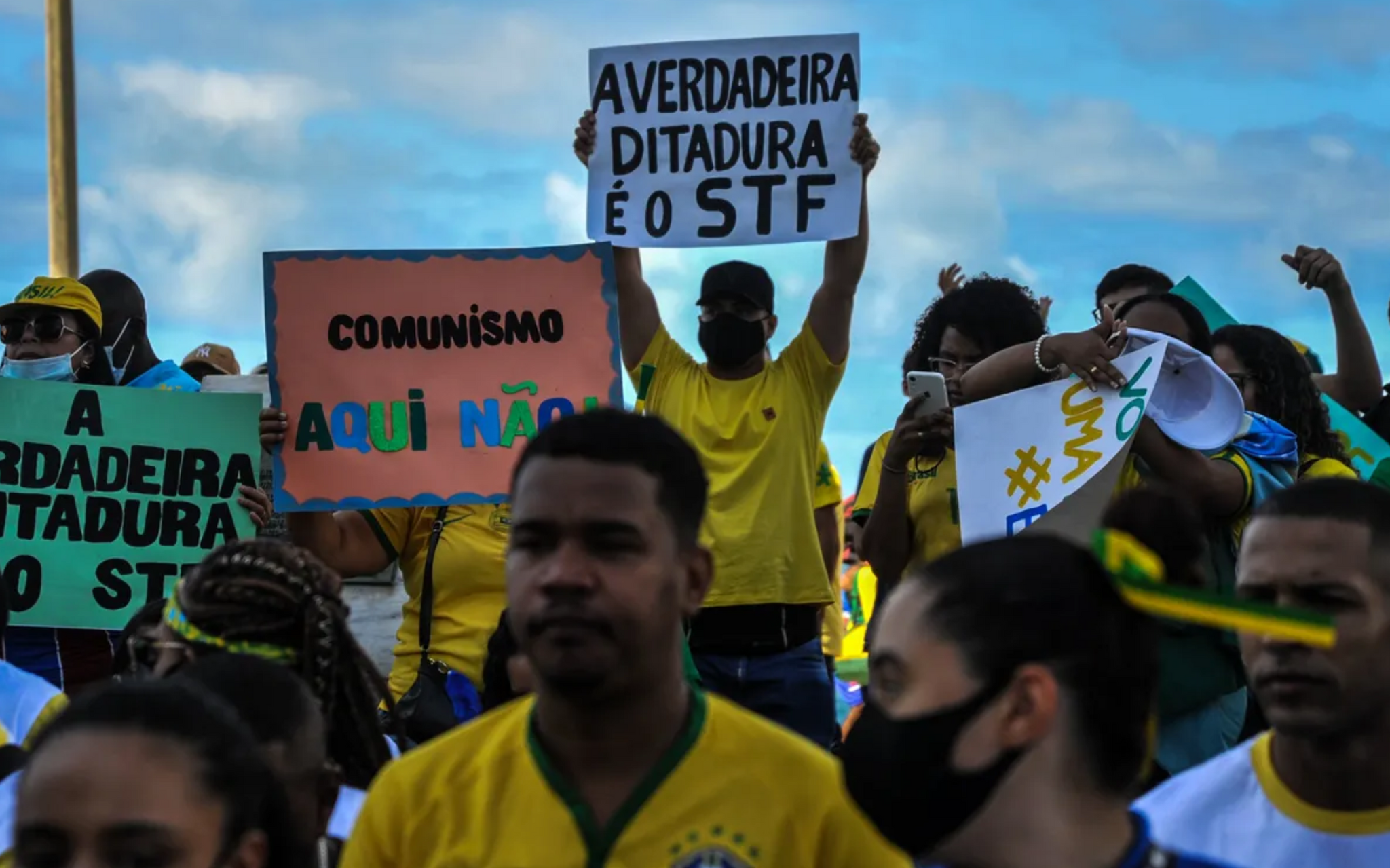 An infodemic is leading Brazilians to fear regime change