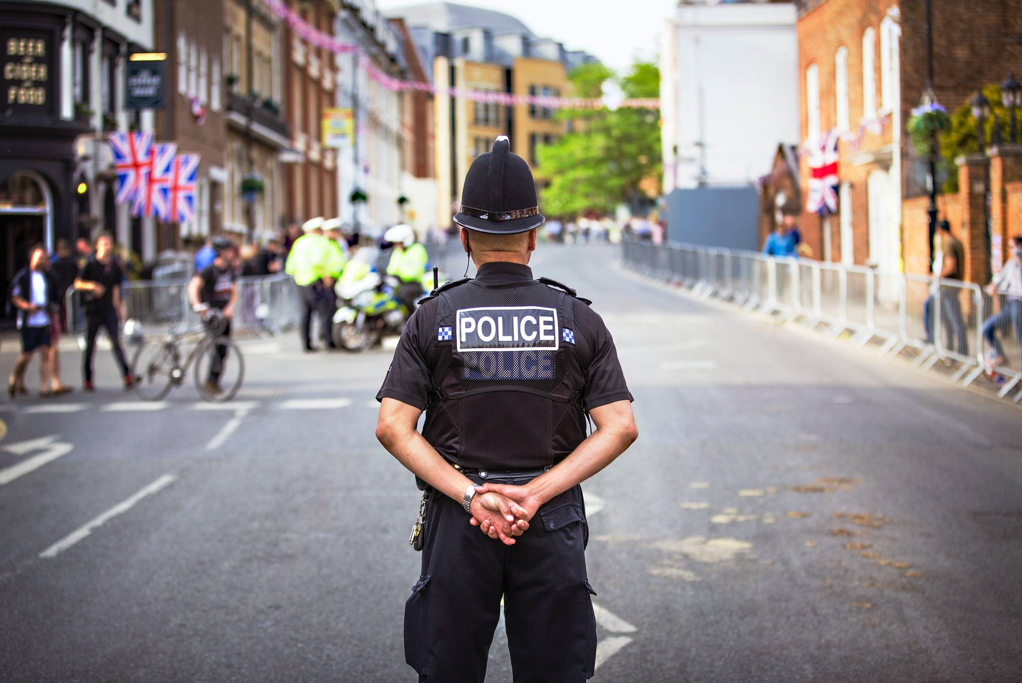 Why are Britons losing trust in the police?