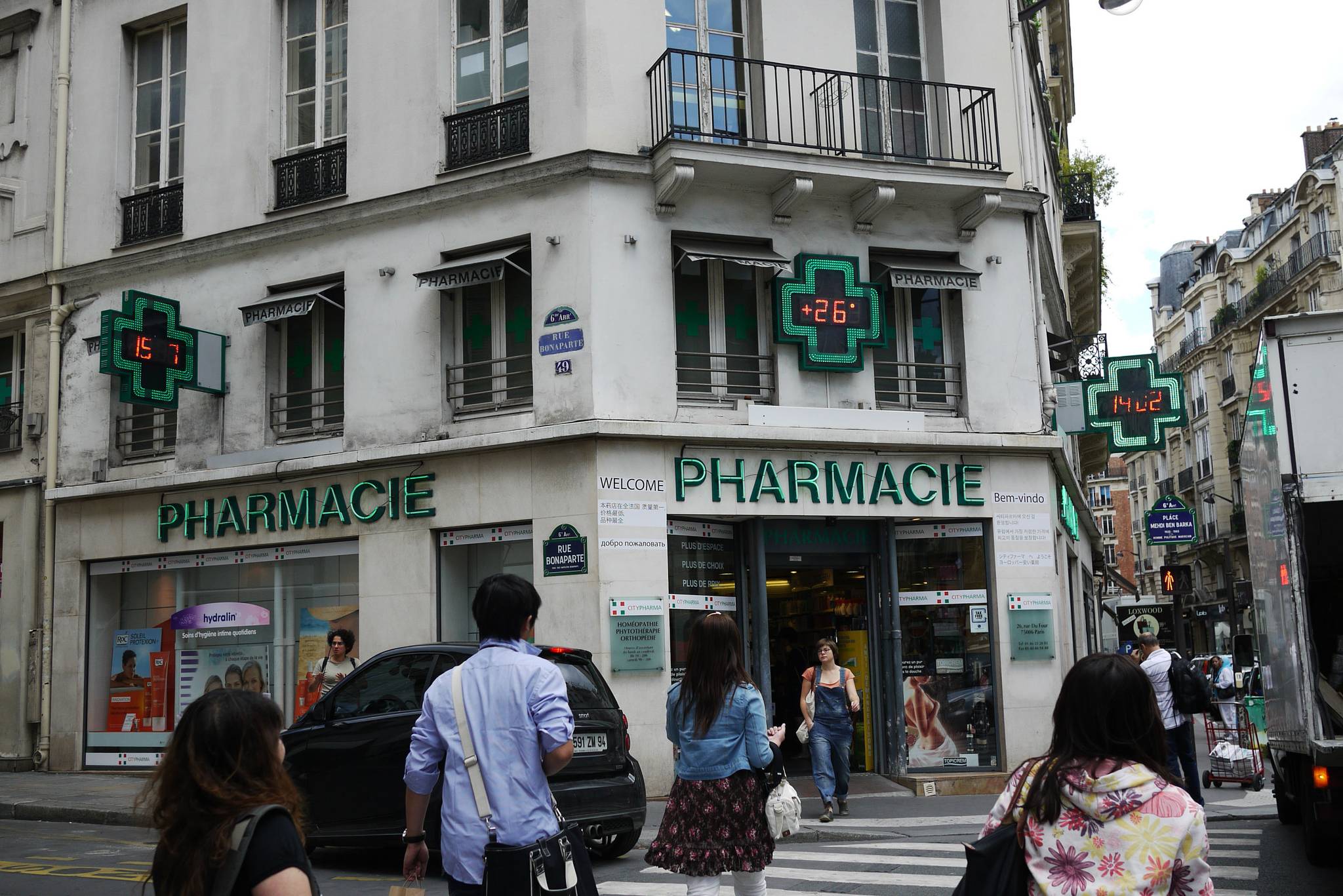 French pharmacies are shutting up shop