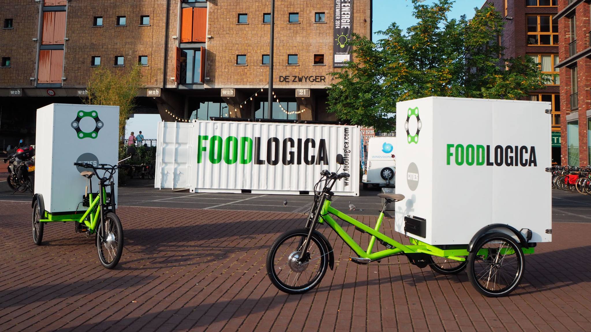 Amsterdam transports food on trikes