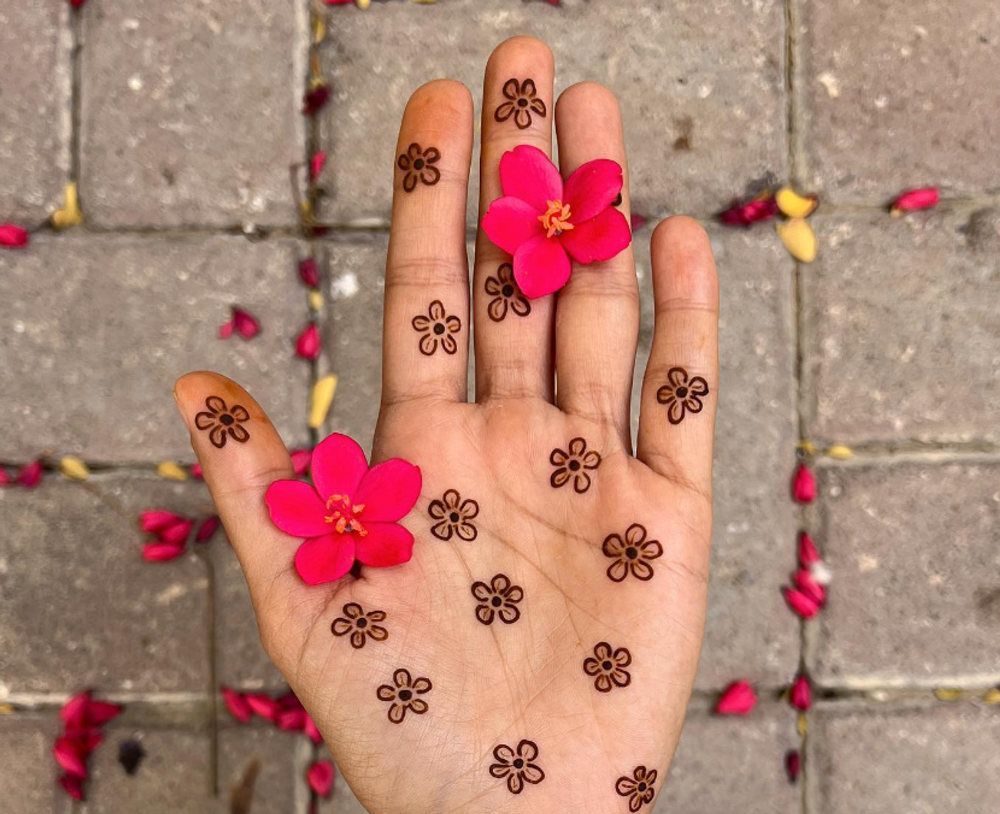 Modern henna artists give new takes on ancient tradition