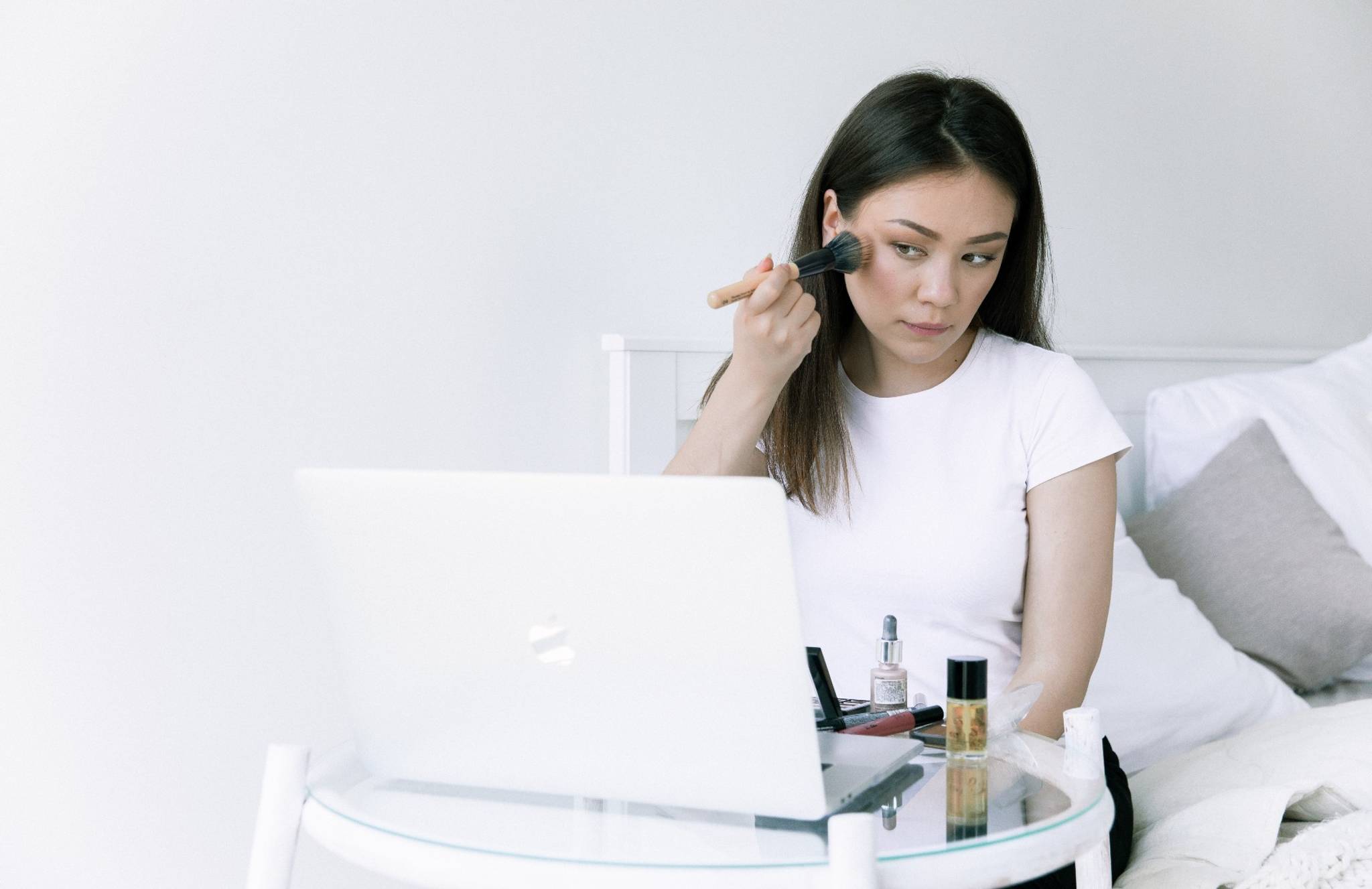 Start-ups change the rules in beauty social commerce