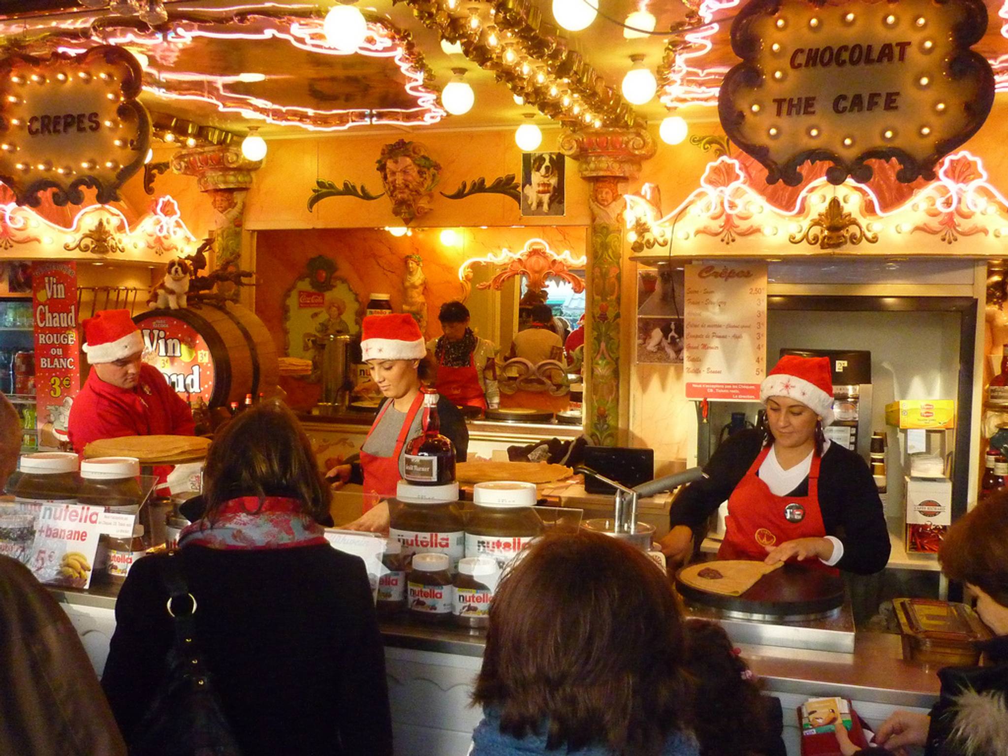 The French prefer oysters to turkey at Christmas