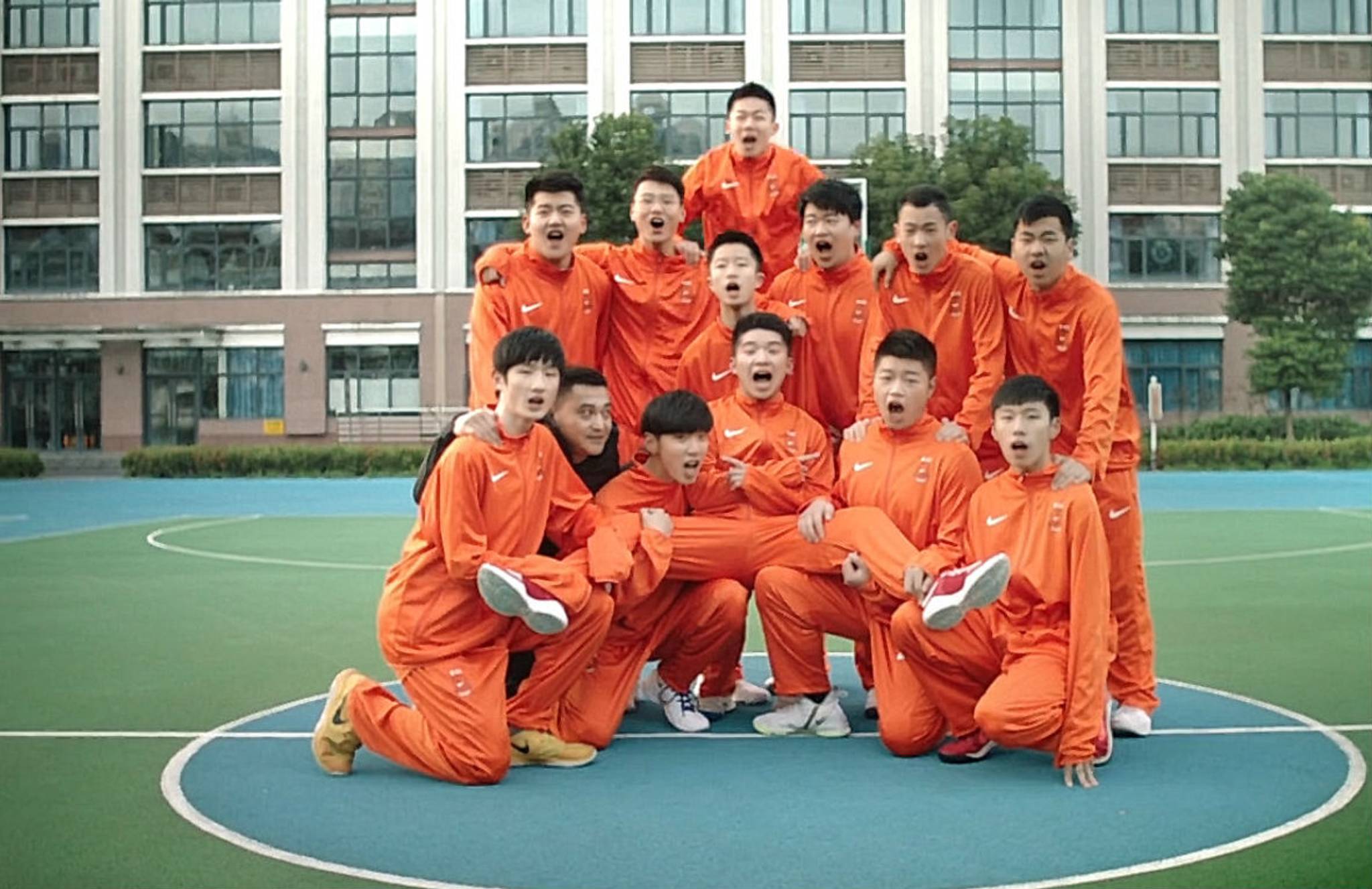 Nike ad motivates young Chinese basketballers