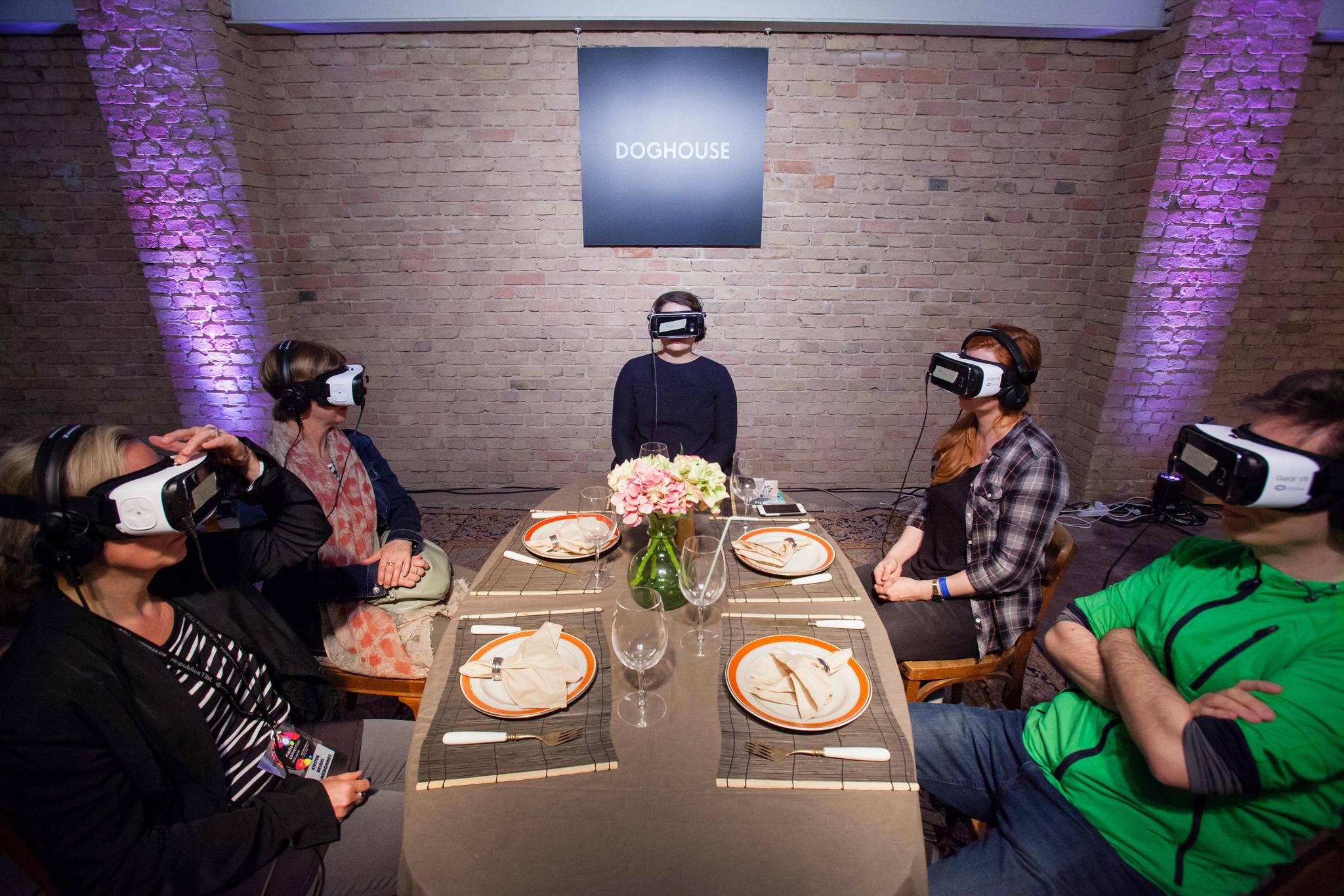 Multisensory VR could whet our appetites