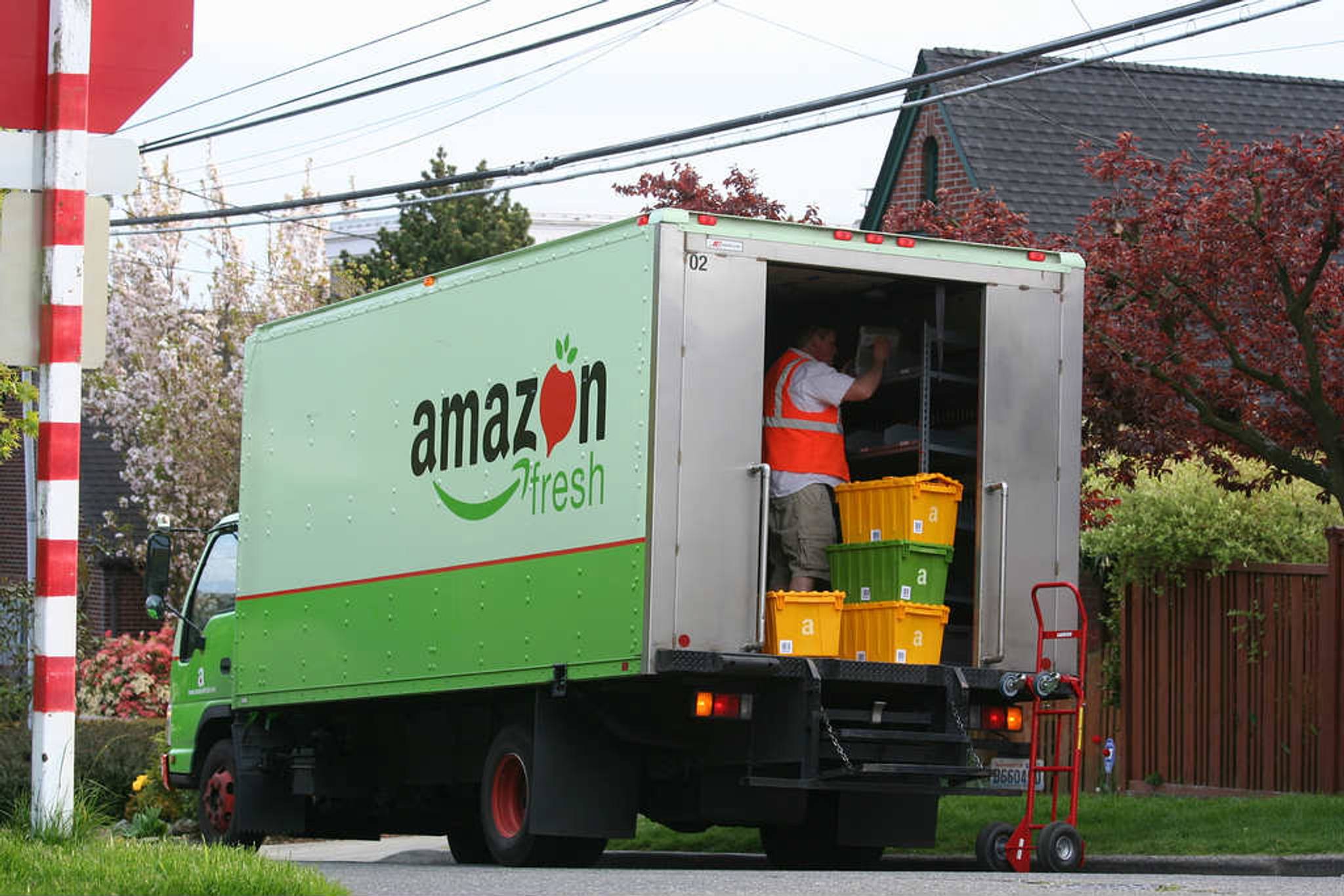 Amazon takes on Food in France