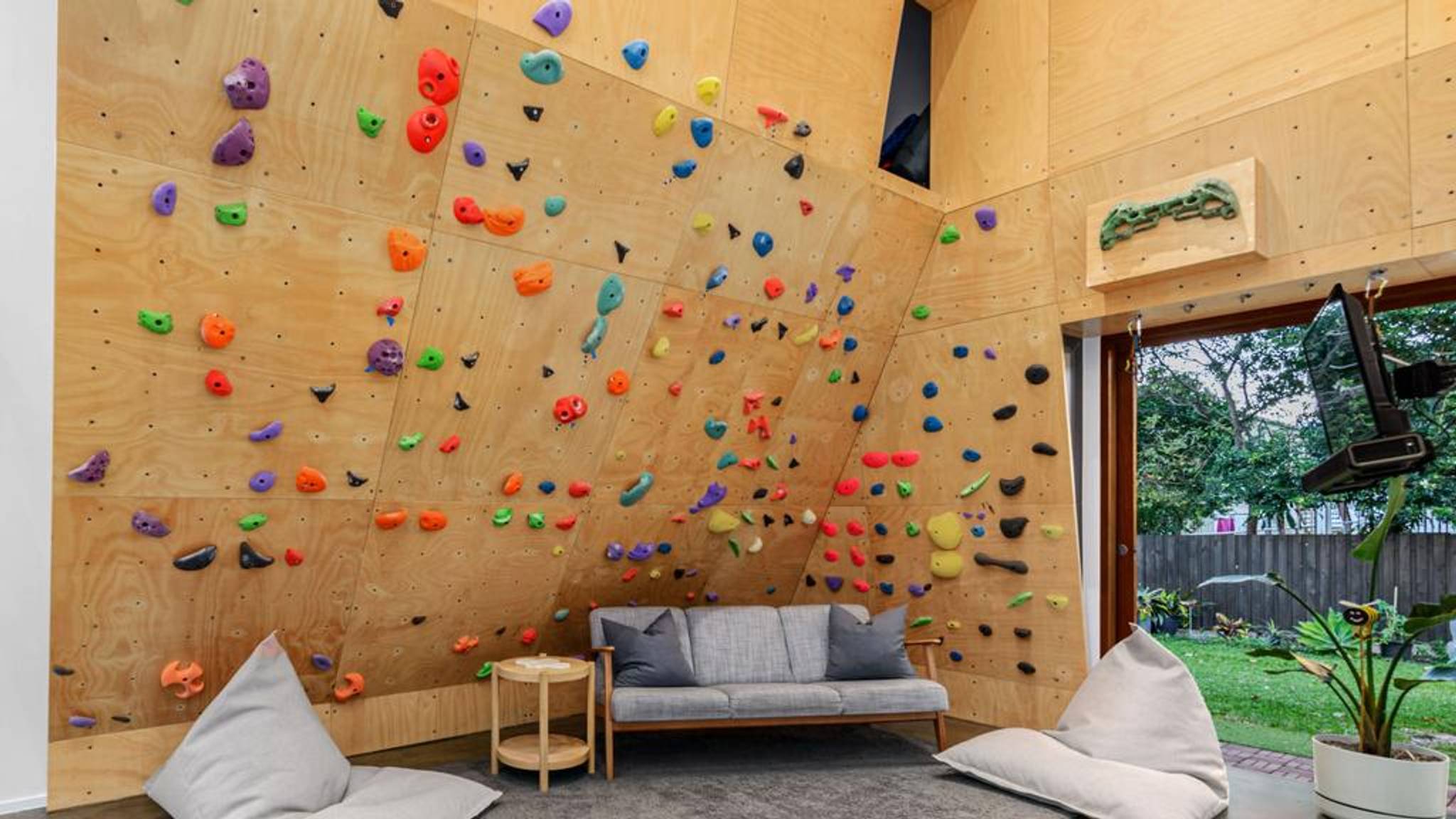 Aussie climbers embrace wellness with private walls