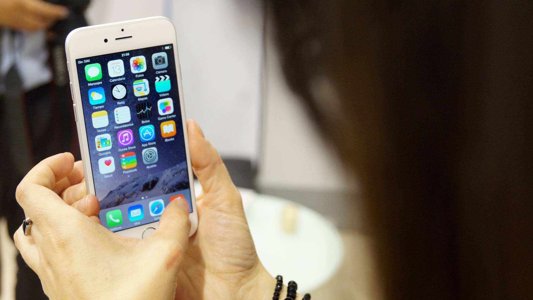Apple gets behind mobile ad blocking