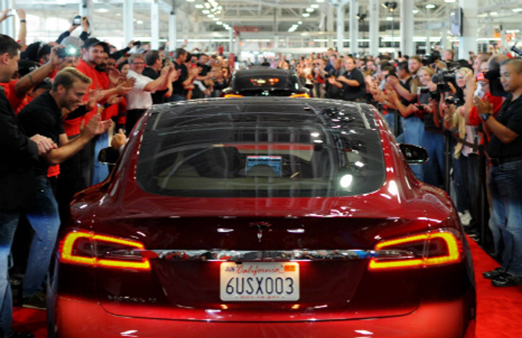 Tesla Autopilot: an automatic car cult