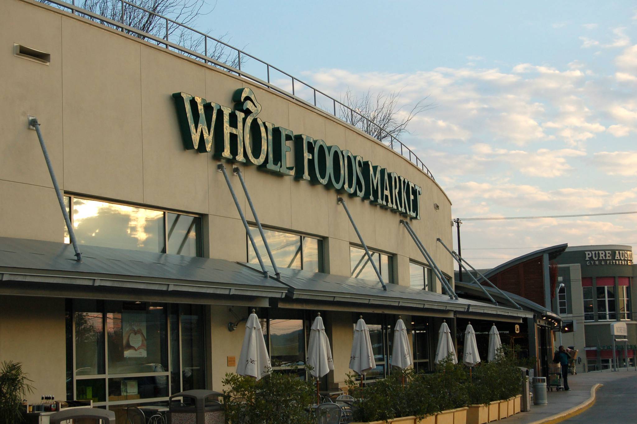 Whole Foods plans a budget chain