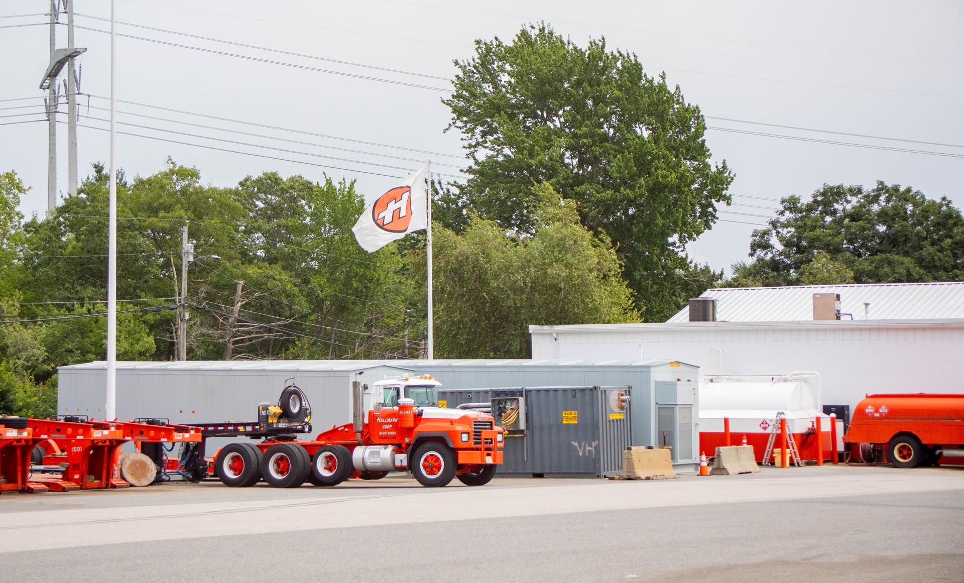 Hallamore Corporation offers commercial 3PL Warehousing services throughout New England.