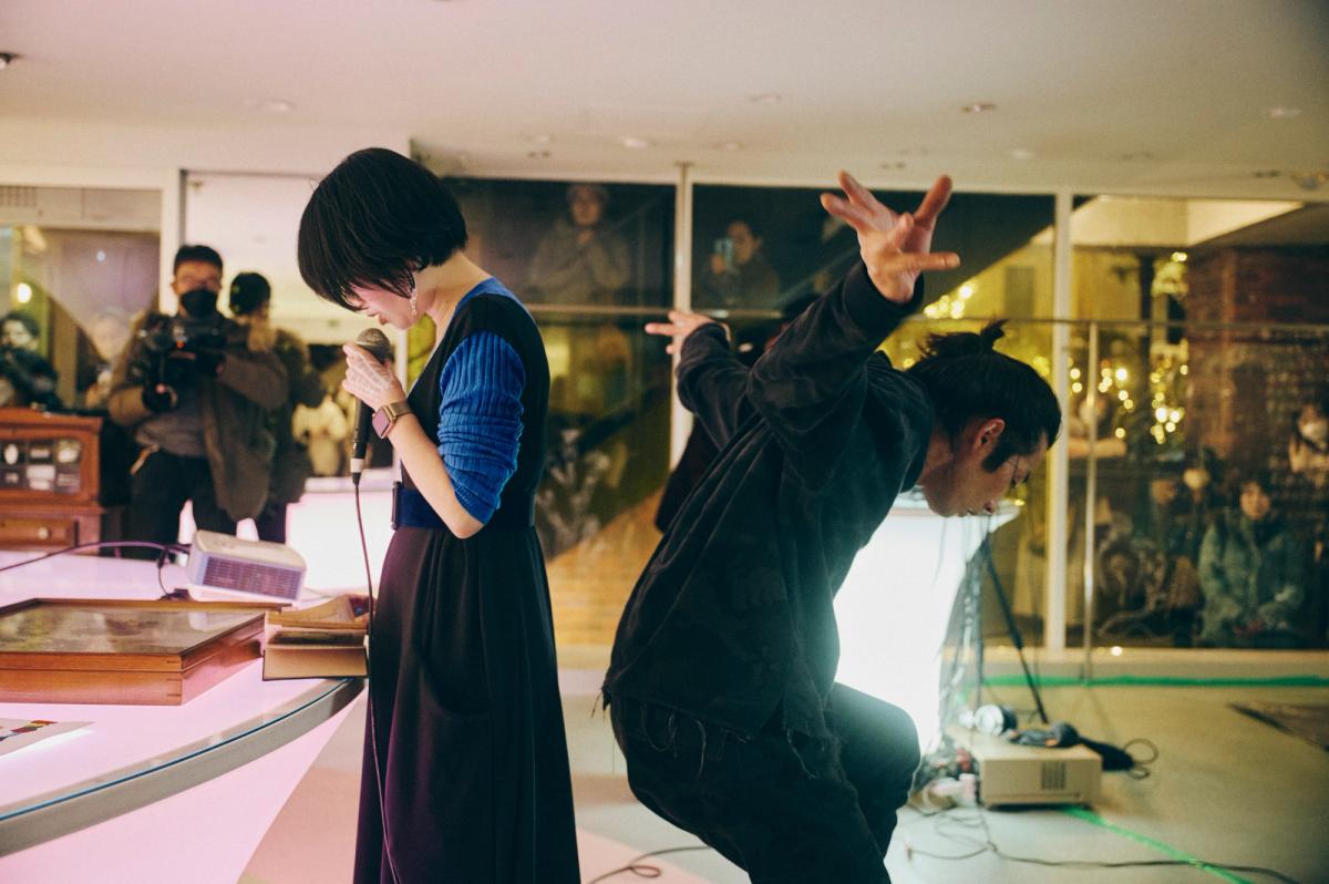 その風の色は gallery 26
