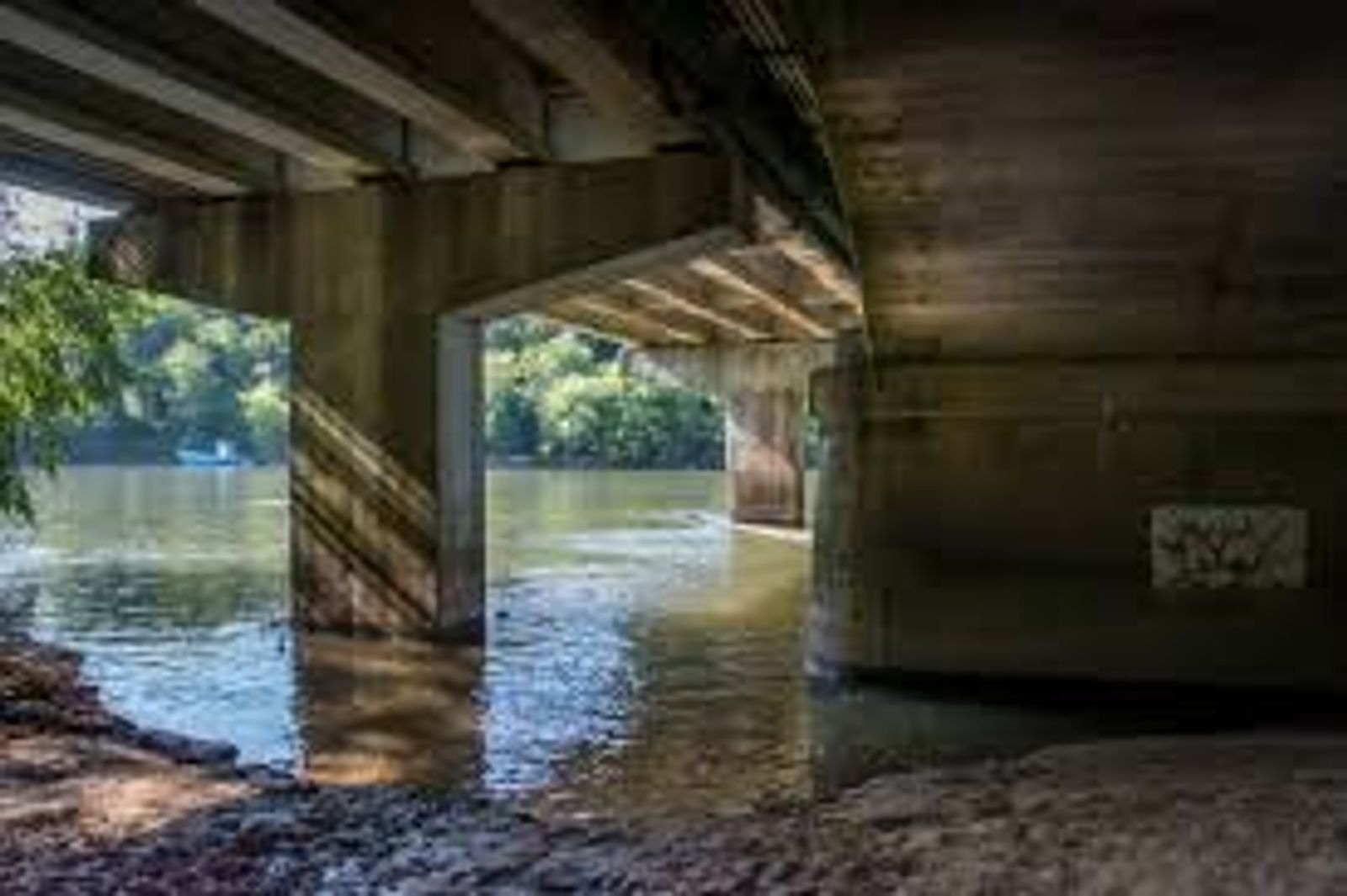 GTA 5 Under the bridge