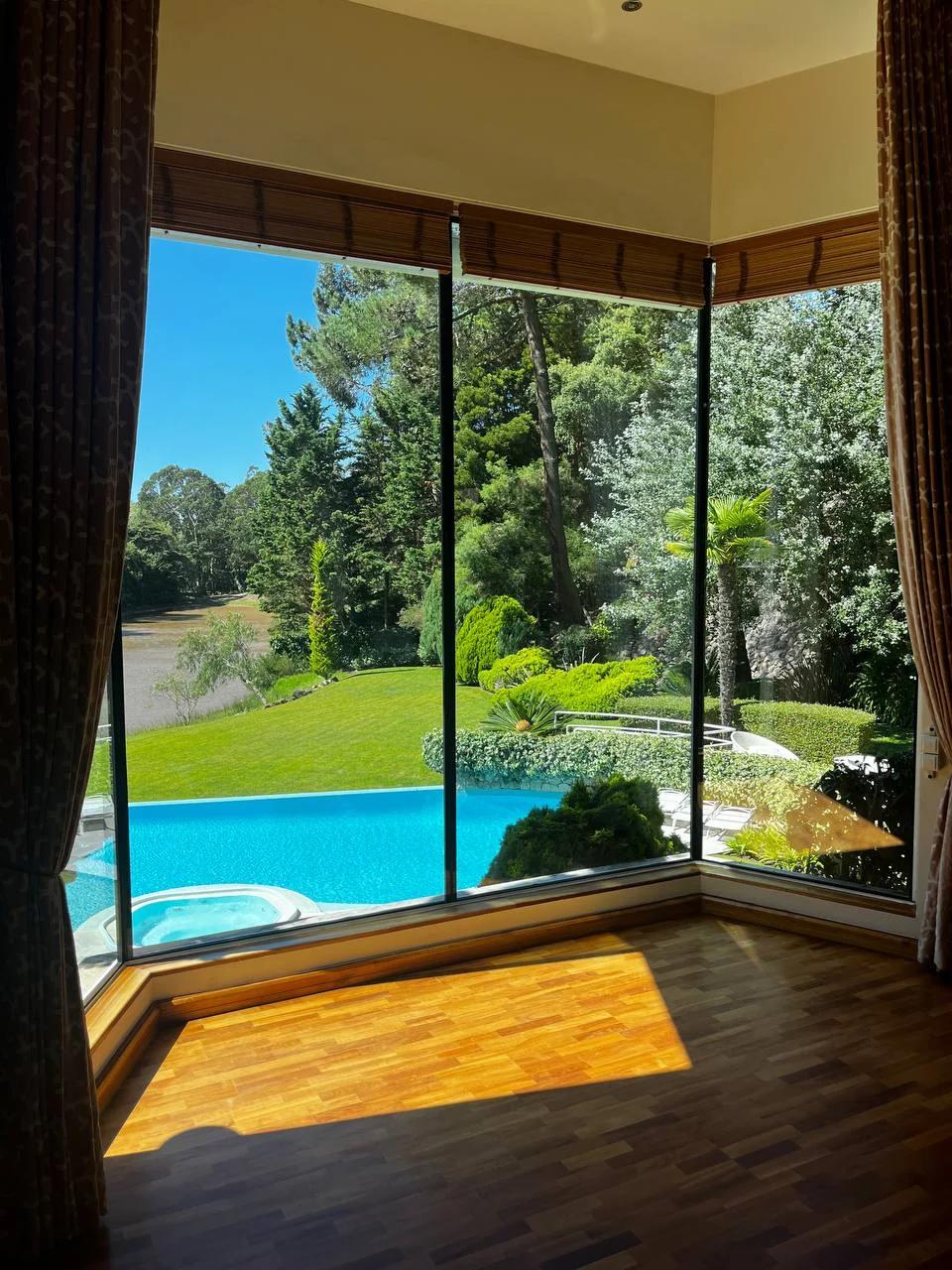 Residential Glazing: Balance Light, Comfort, and Privacy