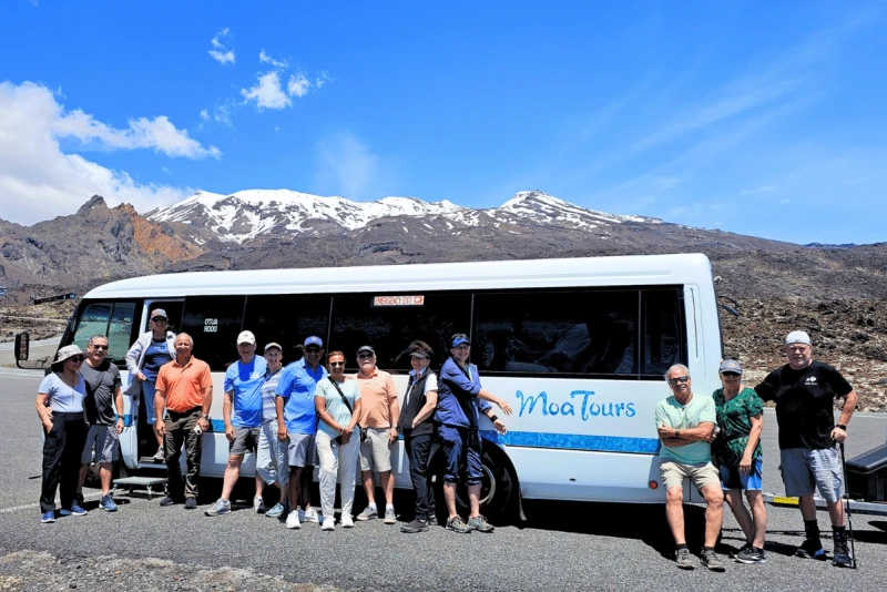 Moatrek Bus