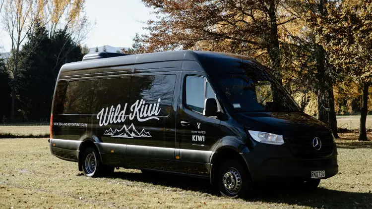 Wild Kiwi bus