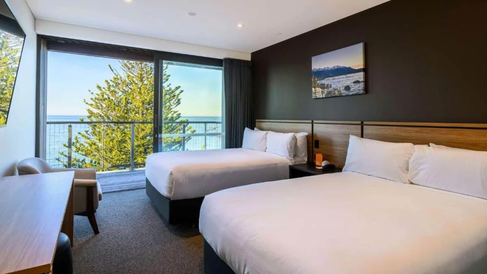 Twin Share Hotel Room in New Zealand