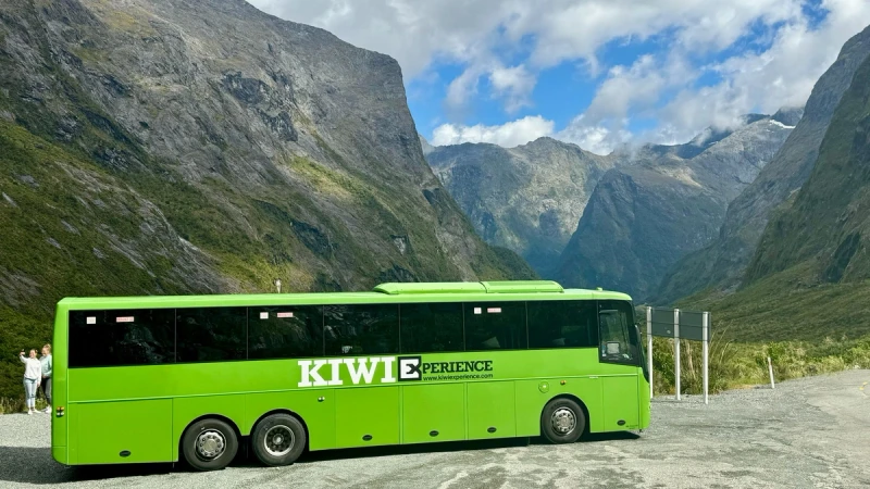 Kiwi Experience Green Bus
