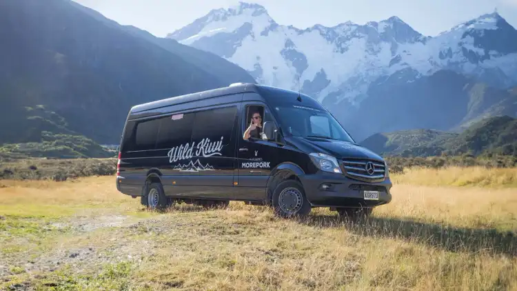 Wild Kiwi bus