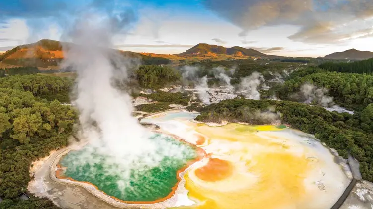 Geothermal pool in Rotorua