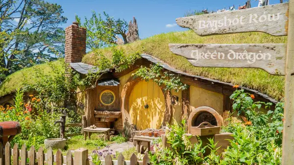 Hobbit house in New Zealand