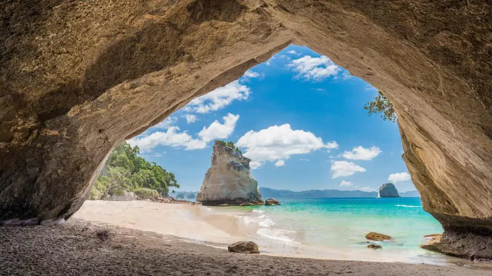 Cathedral Cove in New Zealand