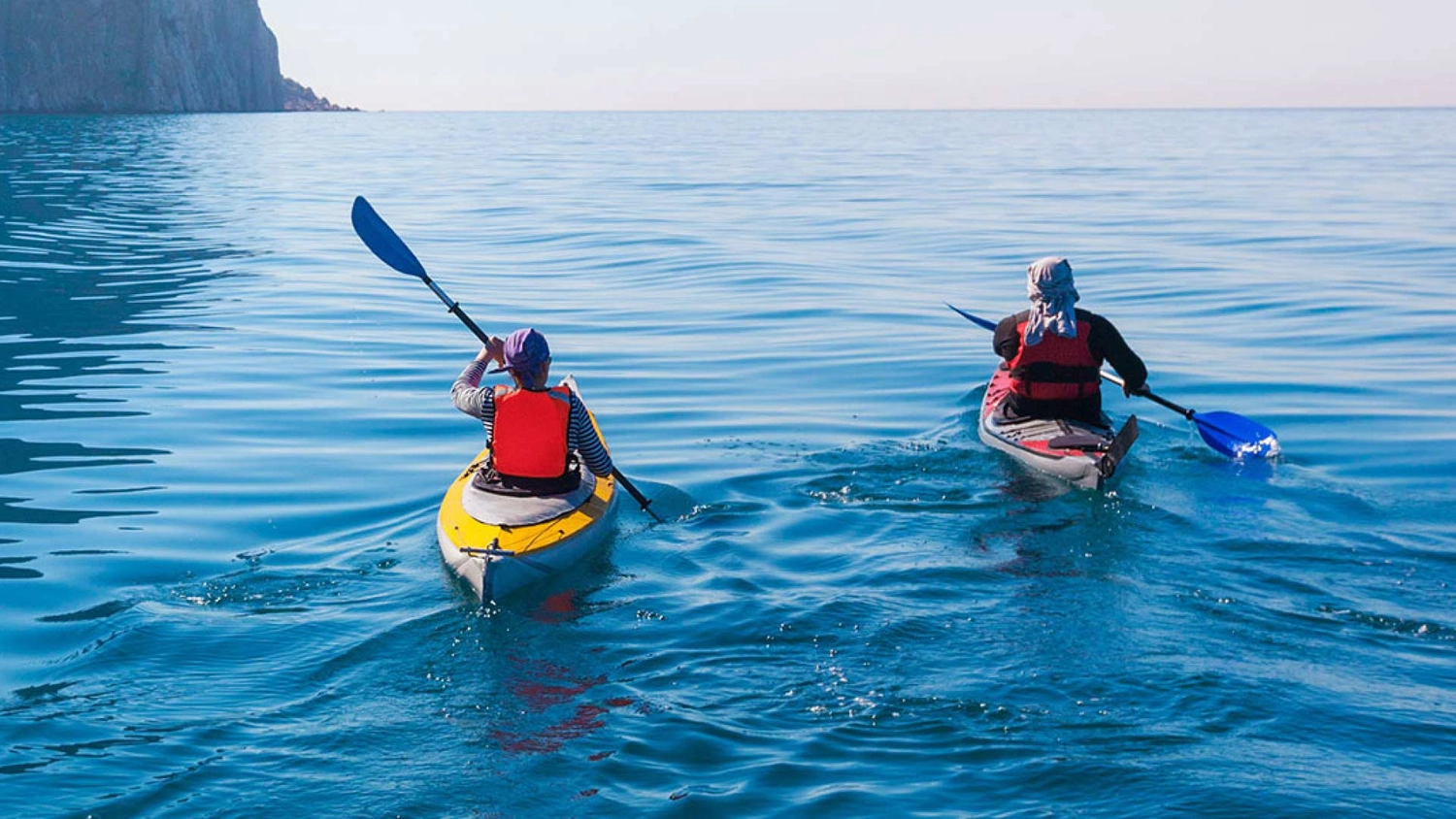 Two people kayaking in Paihia