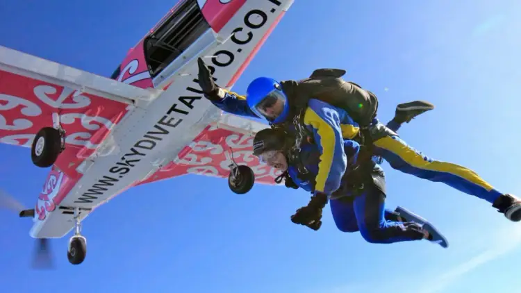 Tandem skydiving in Taupo