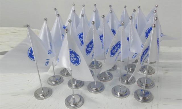 Table Flags, image 3