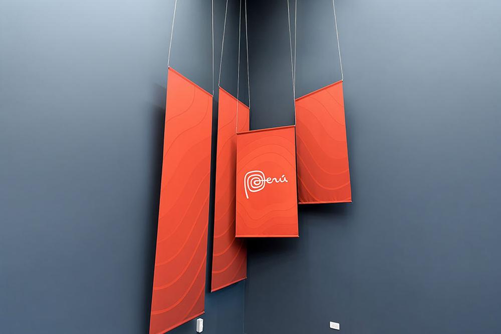 Customized Hanging Frames by Right Concepts
