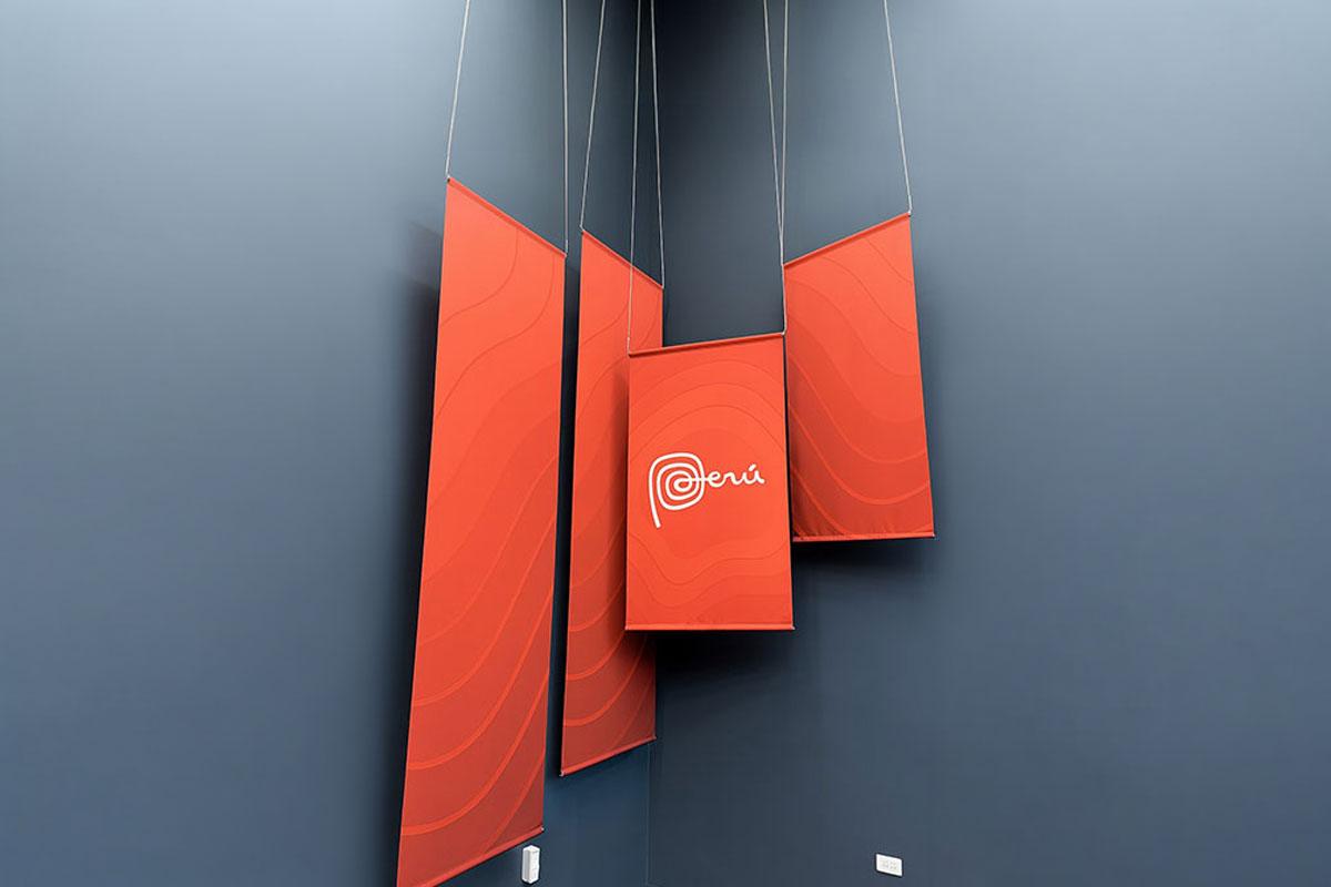 Customized Hanging Frames by Right Concepts