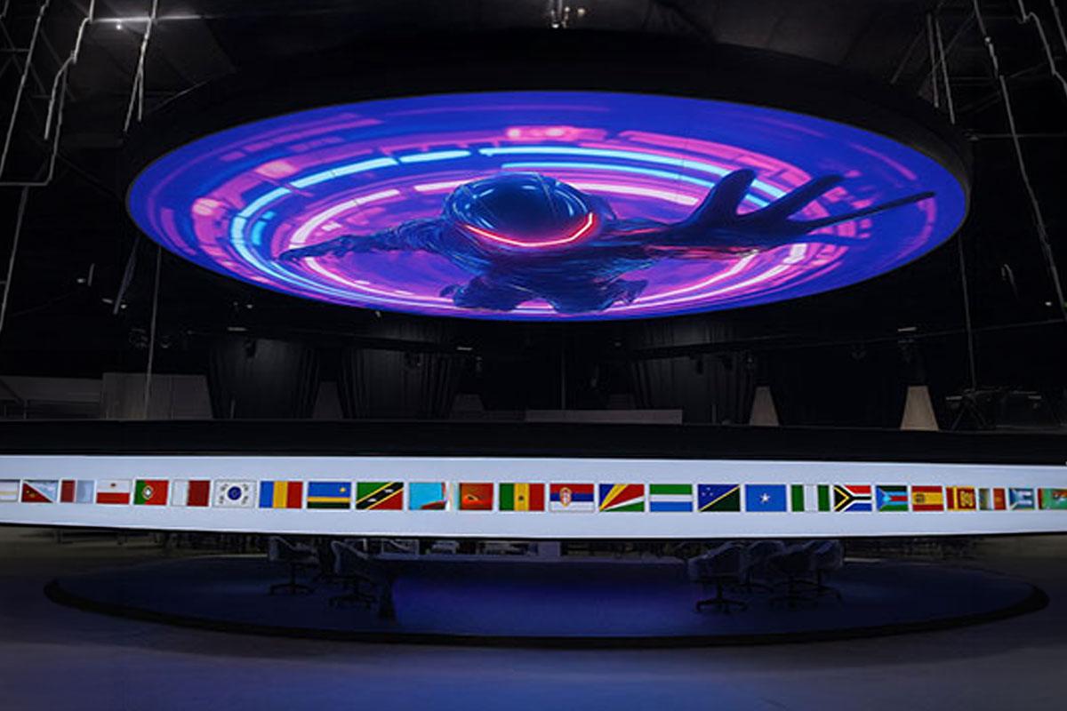 Hanging Lightboxes by Right Concepts