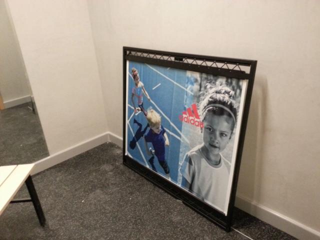 Popup X Frame Backdrop, image 3