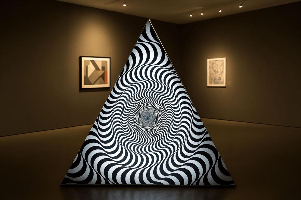 Self-standing Lightboxes by Right Concepts