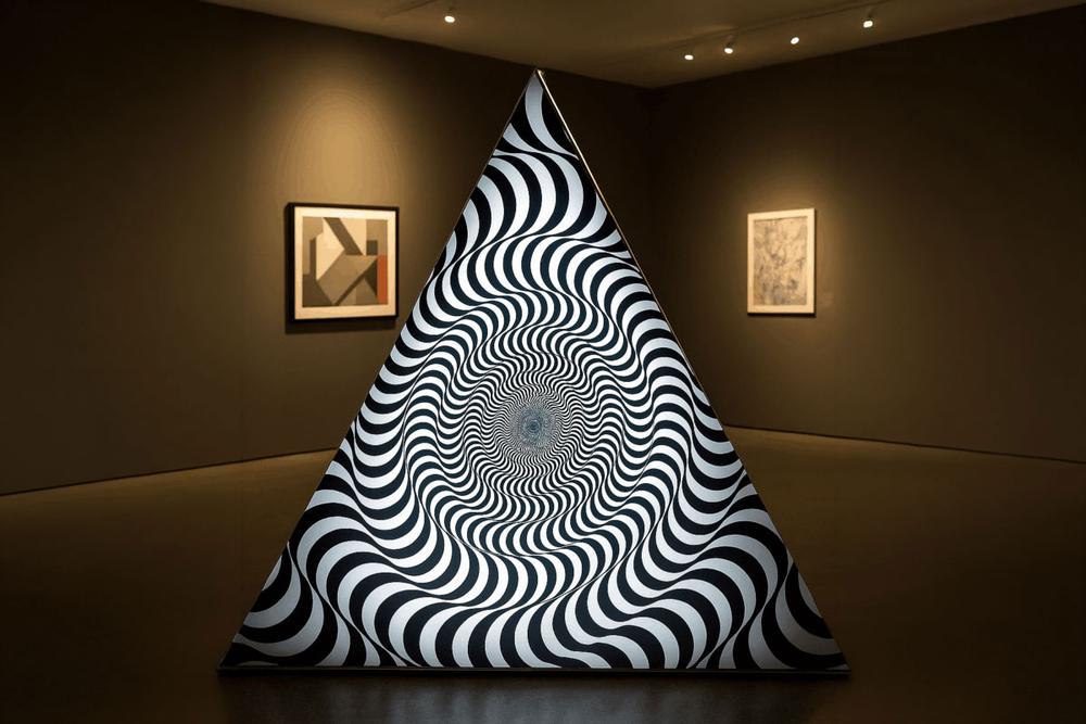 Self-standing Lightboxes by Right Concepts