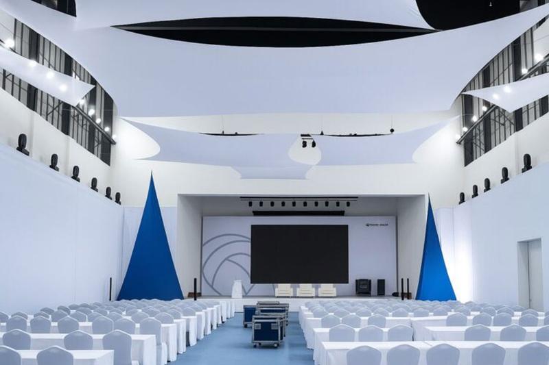 Projector Screens