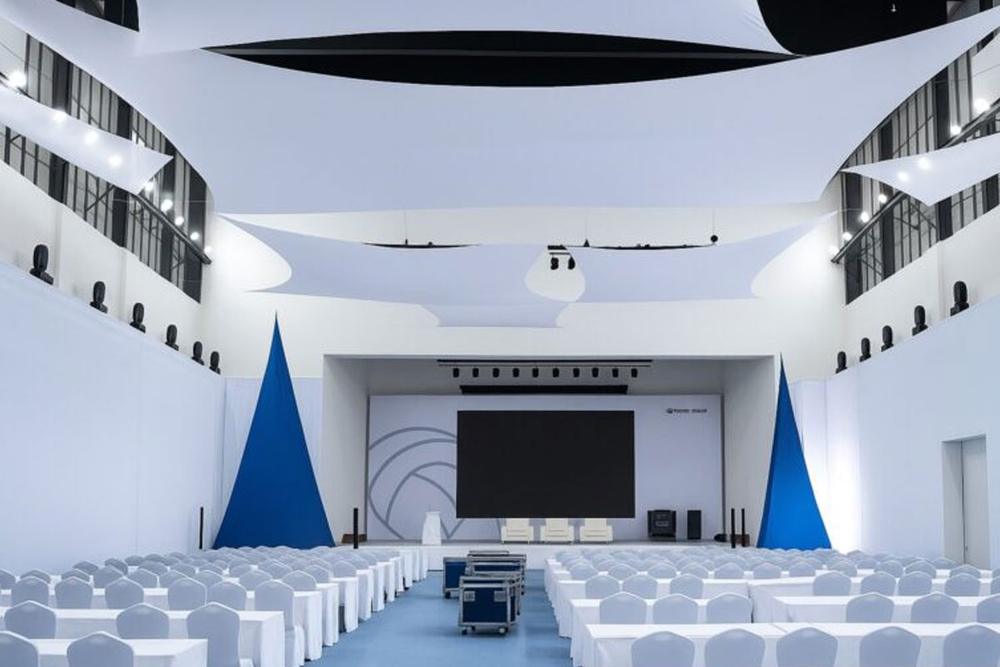 Projector Screens by Right Concepts