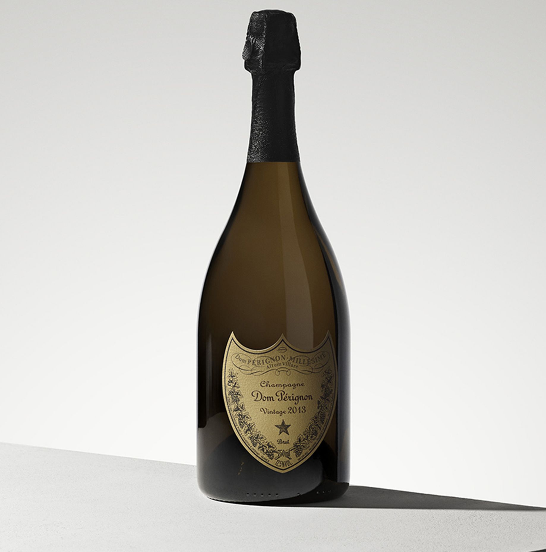 Dom Pérignon シャンパン ヴィンテージ2013 Buy Dom Perignon : Vintage 2013 Champagne online | Millesima