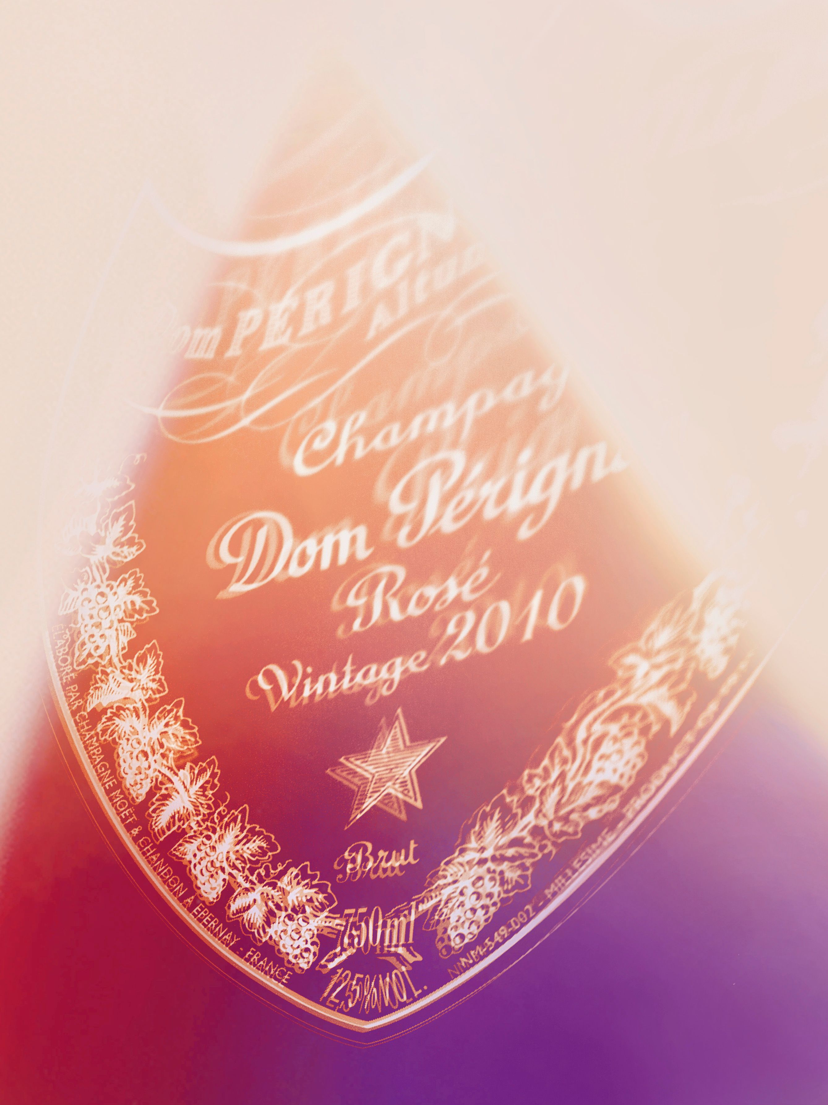 Champagne Rosé 2010 - A radical exploration - Dom Pérignon