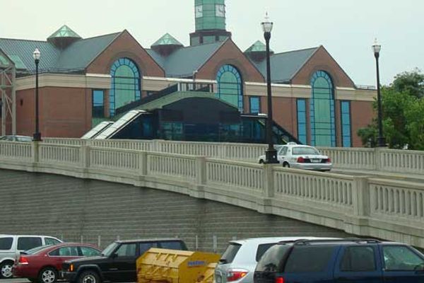 Allan Block Builds A Bridge to the Rail Station